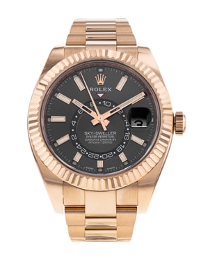 Browse our selection of automatic watches from prestigious brands such as Blancpain, Bell & Ross, Breitling and Rolex.